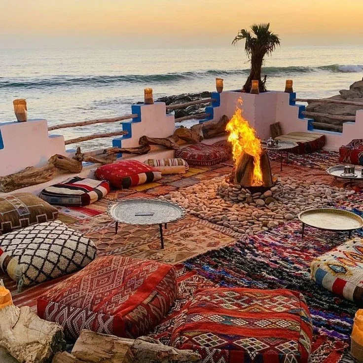Déjeuner et détente face à l'océan Atlantique à Essaouira